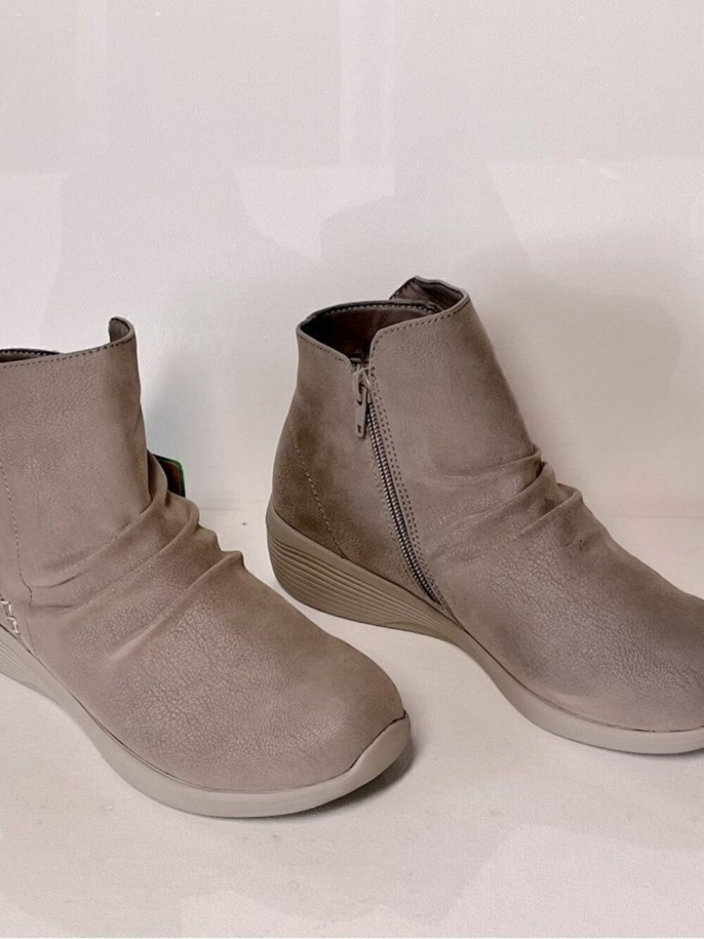 Skechers Arya Ruched Water Repellent Ankle Boots